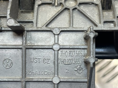 VW Volkswagen Transporter T6 Heckklappengriff Türgriff hinten links 7H0827565J