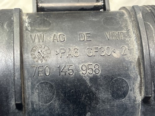 VW Volkswagen Transporter T6 Ladeluftrohr mit Sensor 7E0145958