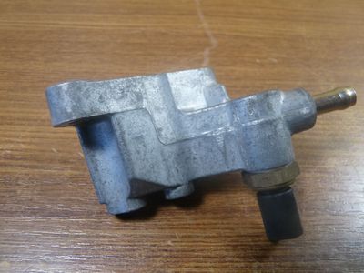 Merecedes-Benz Sprinter 2.7 CDI Halter Kraftstoffverteiler ORIGINAL gebraucht - 6110700340