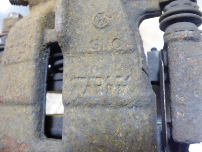 VW T5 2.0 TDI 4 Motion Multivan Caravelle Bremssattel Hinten Links 32329136