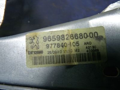 Peugeot 308 SR Bj.:2011 Fensterheber hinten rechts 9659826680 / 96598266 80
