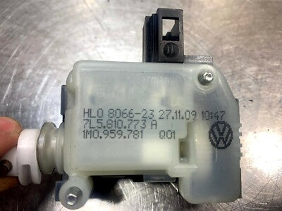 Porsche Panamera 970 4S GTS TURBO Stellmotor Tankdeckel 7L5810773A 1M0959781