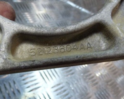 Jeep Cherokee KL 2.0 CRD LMY51 Motor Halter Halterung Motorhalter ORIGINAL gebraucht - 52123604AA