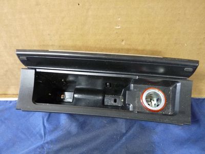 VW Passat 3C 3C0863284/A / 3C0 863 284 /A ORIGINAL gebraucht - Aschenbecher