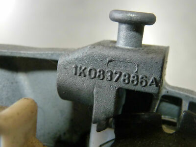 SKODA FABIA MK2 DRIVER SIDE FRONT DOOR HANDLE & BRACKET IN SILVER ORIGINAL gebraucht - 1K0837886A