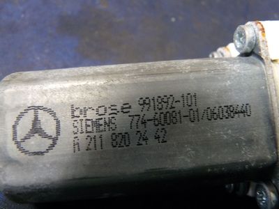 Mercedes E280 SE CDI W211 Bj:2009 Fensterhebermotor 2118202442 / 211 820 24 42