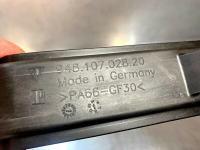 Porsche Panamera 970 4.8 Ölsaugrohr 94810702820