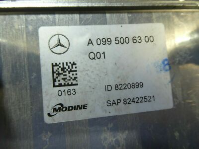Mercedes W213 W205 200 220 CDI 654.920 2018 Ölkühler A0995006300