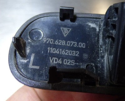 Porsche PANAMERA 970 Scheibenwaschdüse Waschwasserdüse Düse links 97062807300