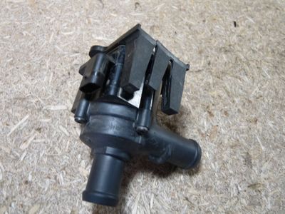 Audi A4 S4 8K A5 S5 Wasserpumpe Zusatzkühlmittelpumpe 06H121601 / 06H 121 601