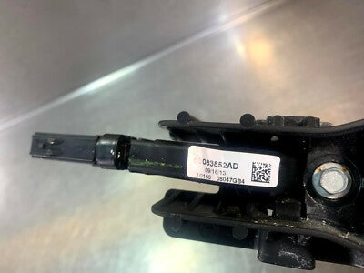 Jeep Grand Cherokee IV WK2 Chrome Handle Keyless Keyhole Right Front 68083852AE