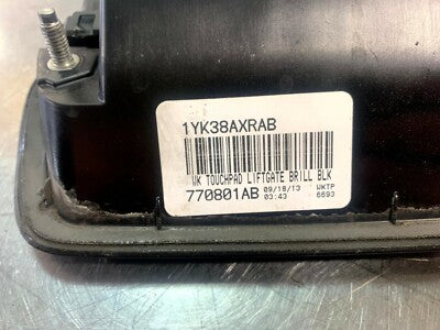 Jeep Grand Cherokee IV WK2 Heckklappen Griff Außen 1YK38AXRAE