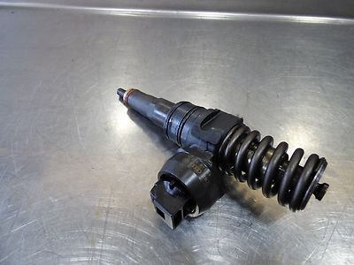 VW Golf 5 1.9 TDI Einspritzdüse 038130073A / 038 130 073 A