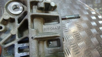 Jeep Grand Cherokee WK2 3.0 CRD EXF Halter Abgaskühler AGR Kühler 90513443F