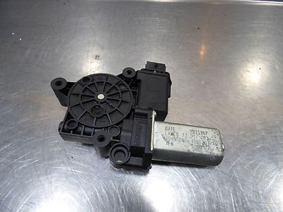 Opel Corsa D Bj.:2012 Fensterhebermotor vorne rechts 1060281