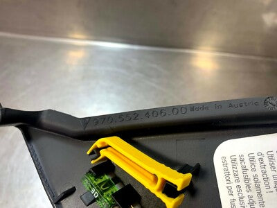 Porsche Panamera 970 Schliessteil Abdeckung Sicherungskasten R ORIGINAL gebraucht - 97055240600