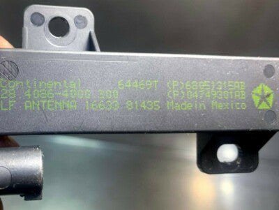 Orig Jeep Grand Cherokee IV WK2 Radio Antenne Module Hinten 68051315AB
