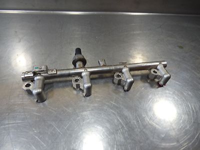 Mercedes SLK 200 AMG BlueEfficienc Kraftstoffverteiler A2710705495 / A2710705495