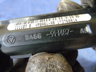 Ford Fiesta 1.25 ZETEC Verteilerrohr Kraftst 8A66-9H487-AB / 8A669H487AB