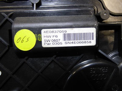 AUDI A8 4E Facelift Softclose Modul Hinten Links Schliess Motor 4E0837059