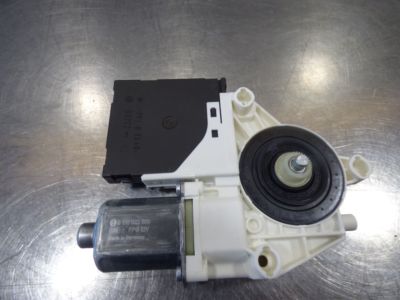 VW Caddy Bj.2016 Fensterhebermotor vorne links 2K5959701 / 5K0959793