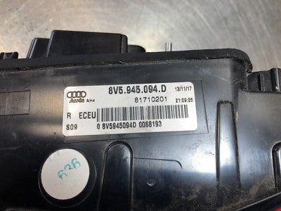 Audi A3 8V 8V1 Limusine Cabrio Orig. RÜCKLEUCHTE INNEN RECHTS 8V5945094D LED