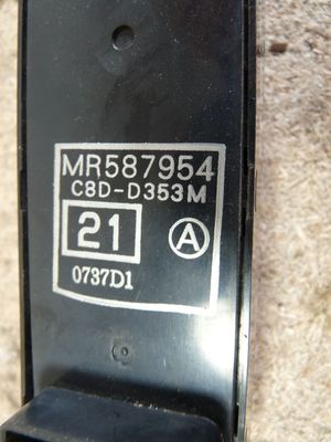 MITSUBISHI L200 2.5 DiD Fensterheberschalter MR587954