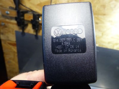 Orig. Audi A1 8X Gurtschloss Peitsche Links Hinten 8X4857739C