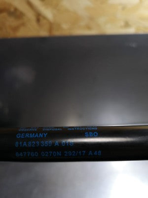 AUDI Q2 Orig. Dämpfer Motorhaube 81A823359 A NEUWERTIG ! 1150 km ORIGINAL gebraucht - Gasdruckfeder