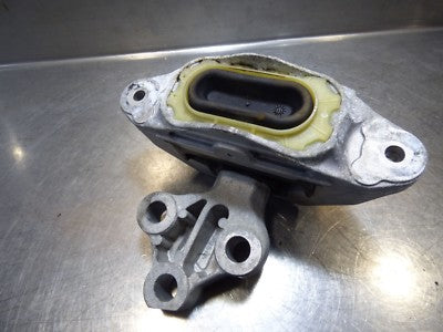 Opel Astra J 1.7 CDTI Motorhalter vorne links ORIGINAL gebraucht - 13248546
