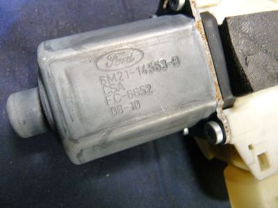 Ford Mondeo MK4 Ghia Bj.:2008 Fensterhebermotor vorne links 6M2114553B