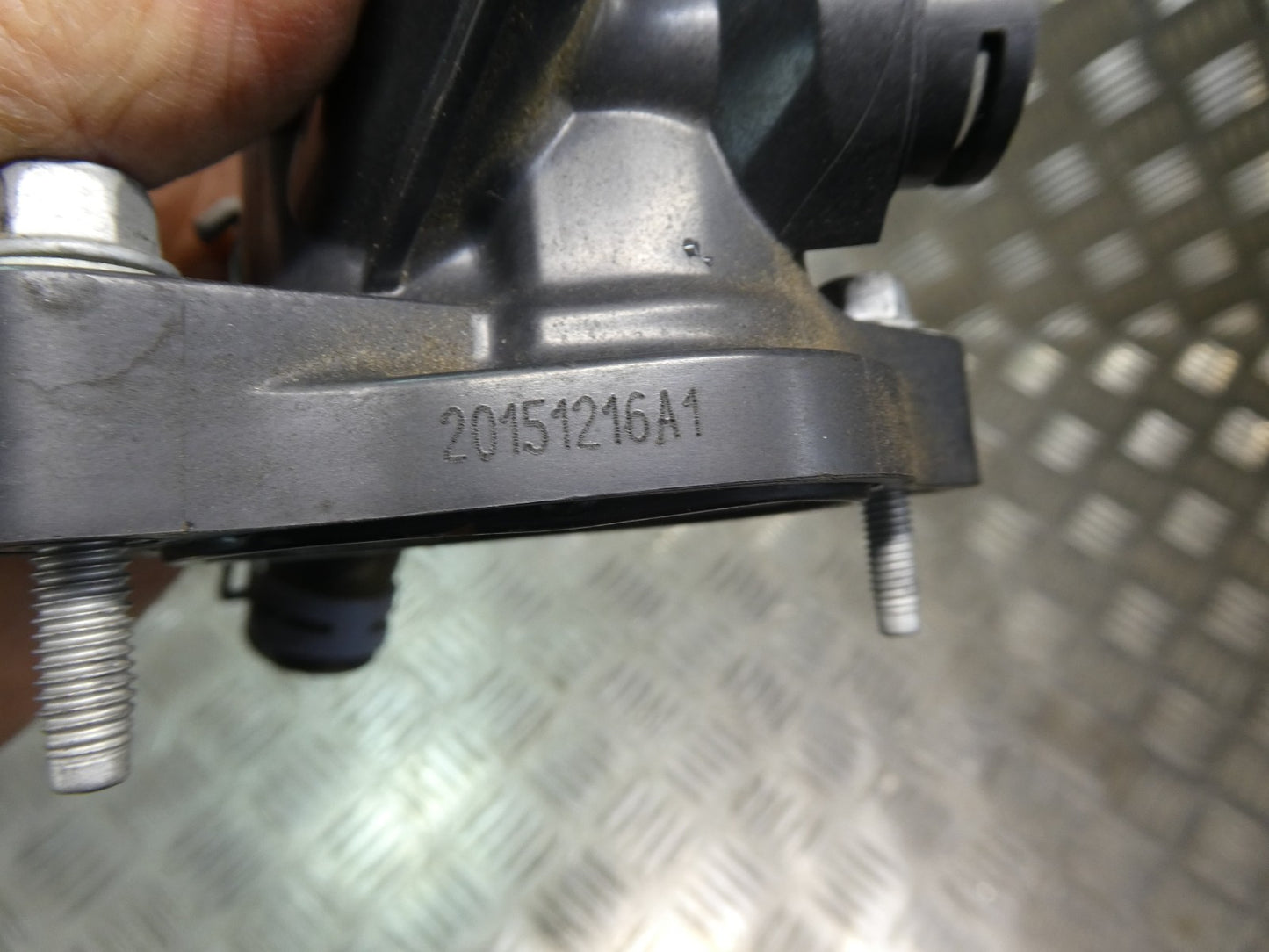 OPEL ASTRA K 1.0 TURBO Wasserkühlmittel-Thermostatgehäuse 55584965 ORIGINAL gebraucht - 812397099