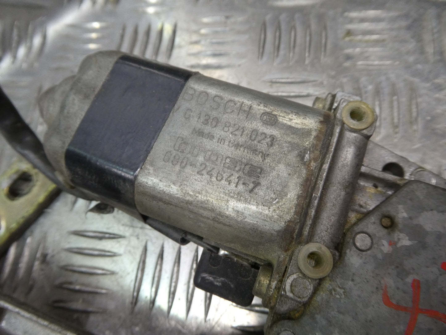 Mercedes-Benz C126 C123 Coupe SEC Elektrische Fensterheber Vorne Re. ORIGINAL gebraucht - 1267202646