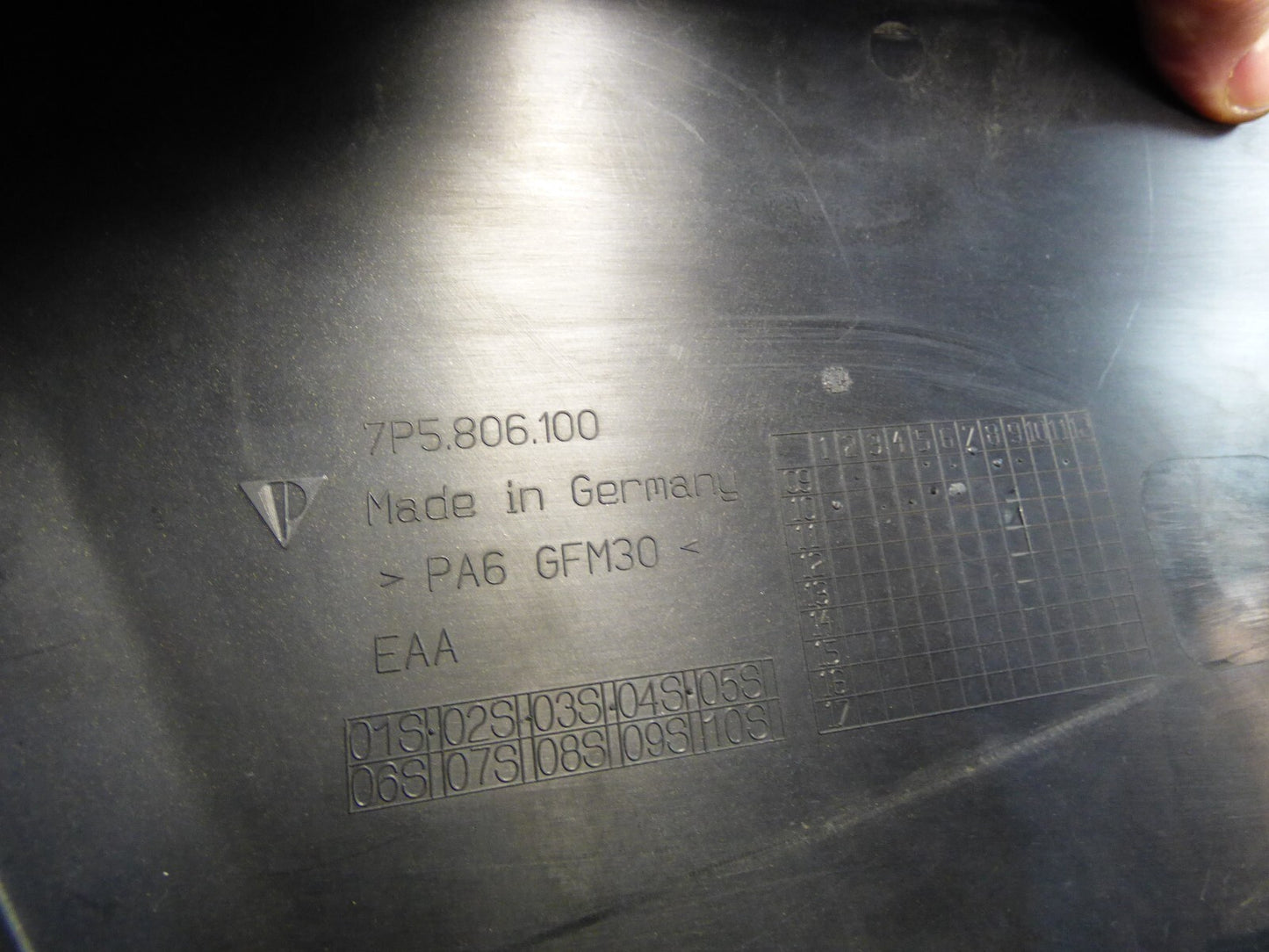Porsche Cayenne 92A Hybrid Verkleidung Motor 7P5806100 ORIGINAL gebraucht - Abdeckung