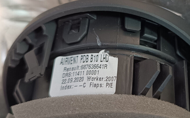 Renault Zoe 2022 Original Luftdüse Verkelidung 114110001 11411 0001 gebraucht - 687636641R