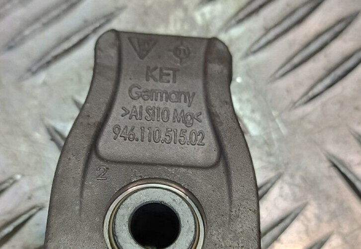 Porsche PANAMERA 970 3.6 V6 Halterung Einspritzventil Injector ORIGINAL gebraucht - 94811051502