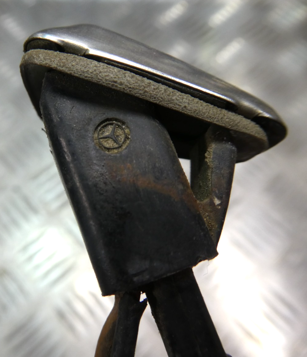 Mercedes-Benz W126 C126 SEC Scheibenwaschdüse Chrom beheizbar gebraucht - Original