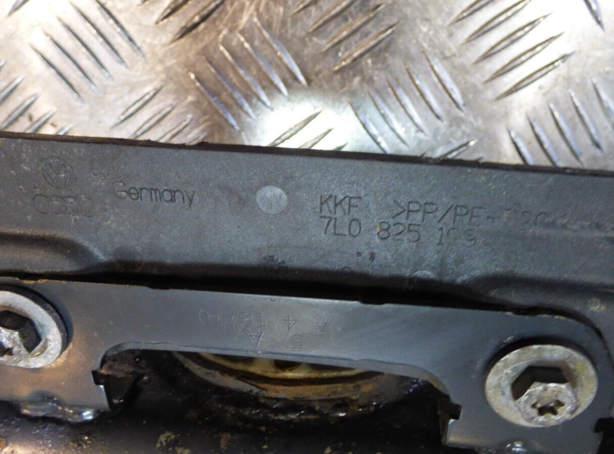 Porsche Cayenne 92A Getriebeträger Getriebe Halter 7P0399227 7L0825199 gebraucht - Original