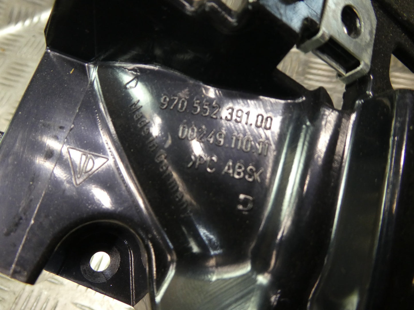 Porsche Panamera 970 Halter Armaturenbrett links ORIGINAL gebraucht - 97055239100