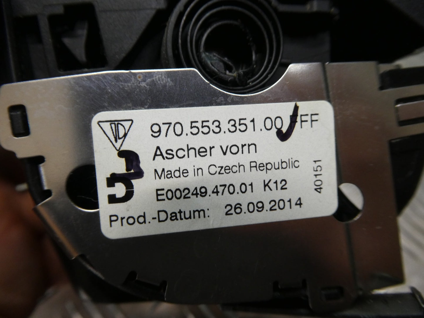 Porsche Panamera 970 Aschenbecher Mittelkonsole vorne Klavierlack ORIGINAL gebraucht - 97055335100
