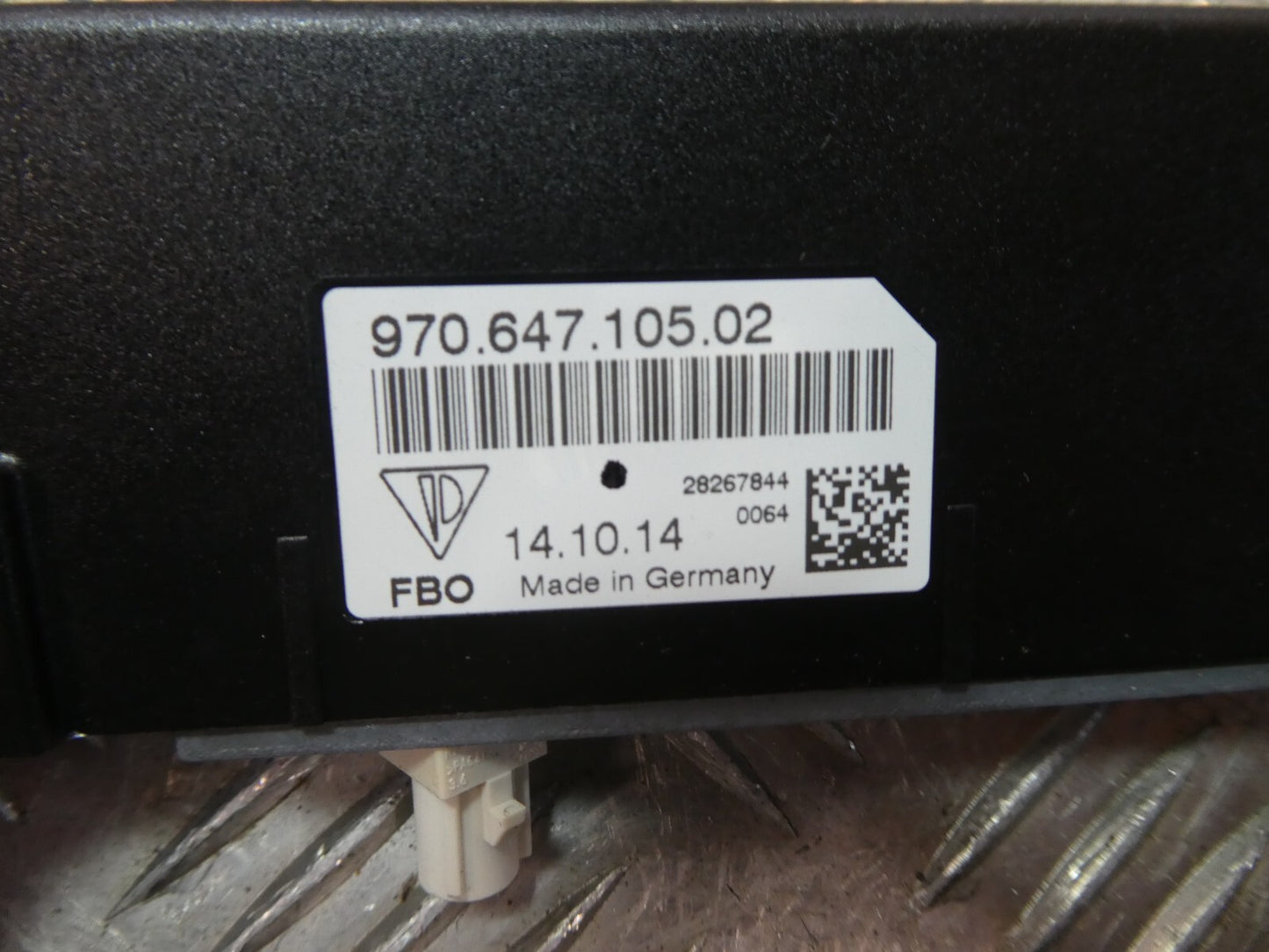 Porsche Panamera 970 2015 Antennenverstärker hinten links ORIGINAL gebraucht - 97064710502