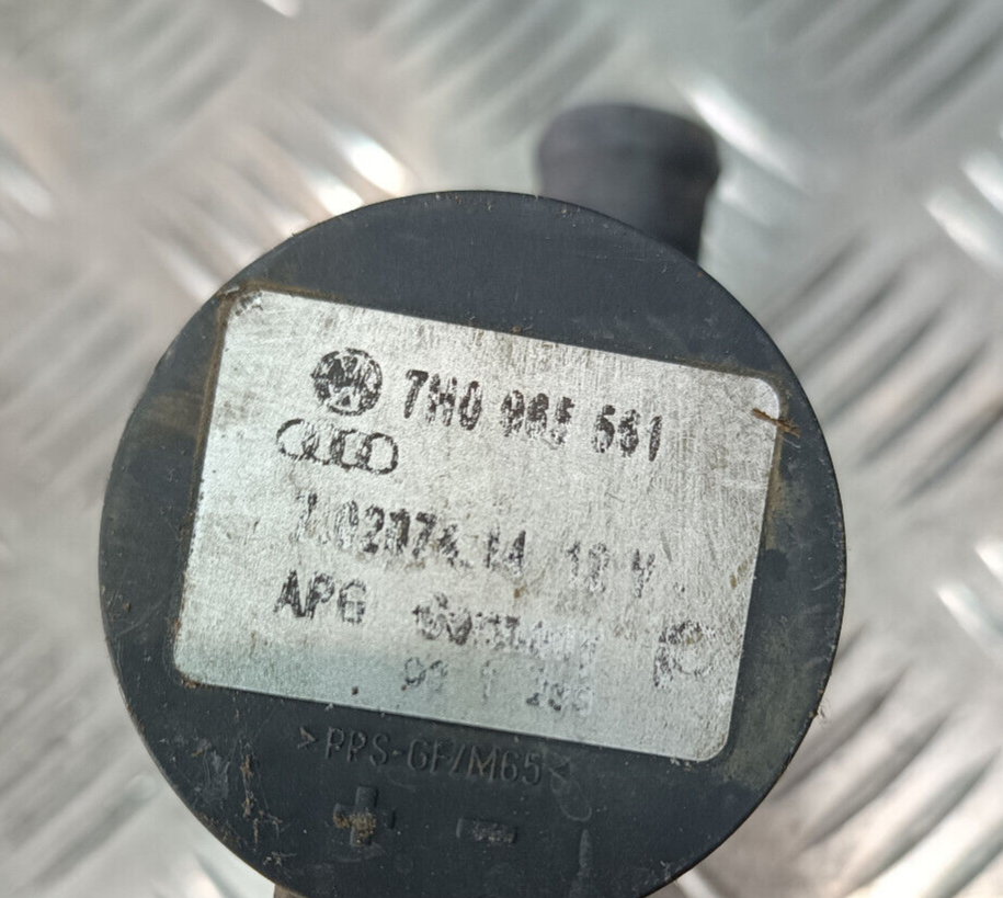 VW T5 1.9 TDI Wasserpumpe Pumpe 7E0965561 7E0 965 561 ORIGINAL gebraucht - Transporter