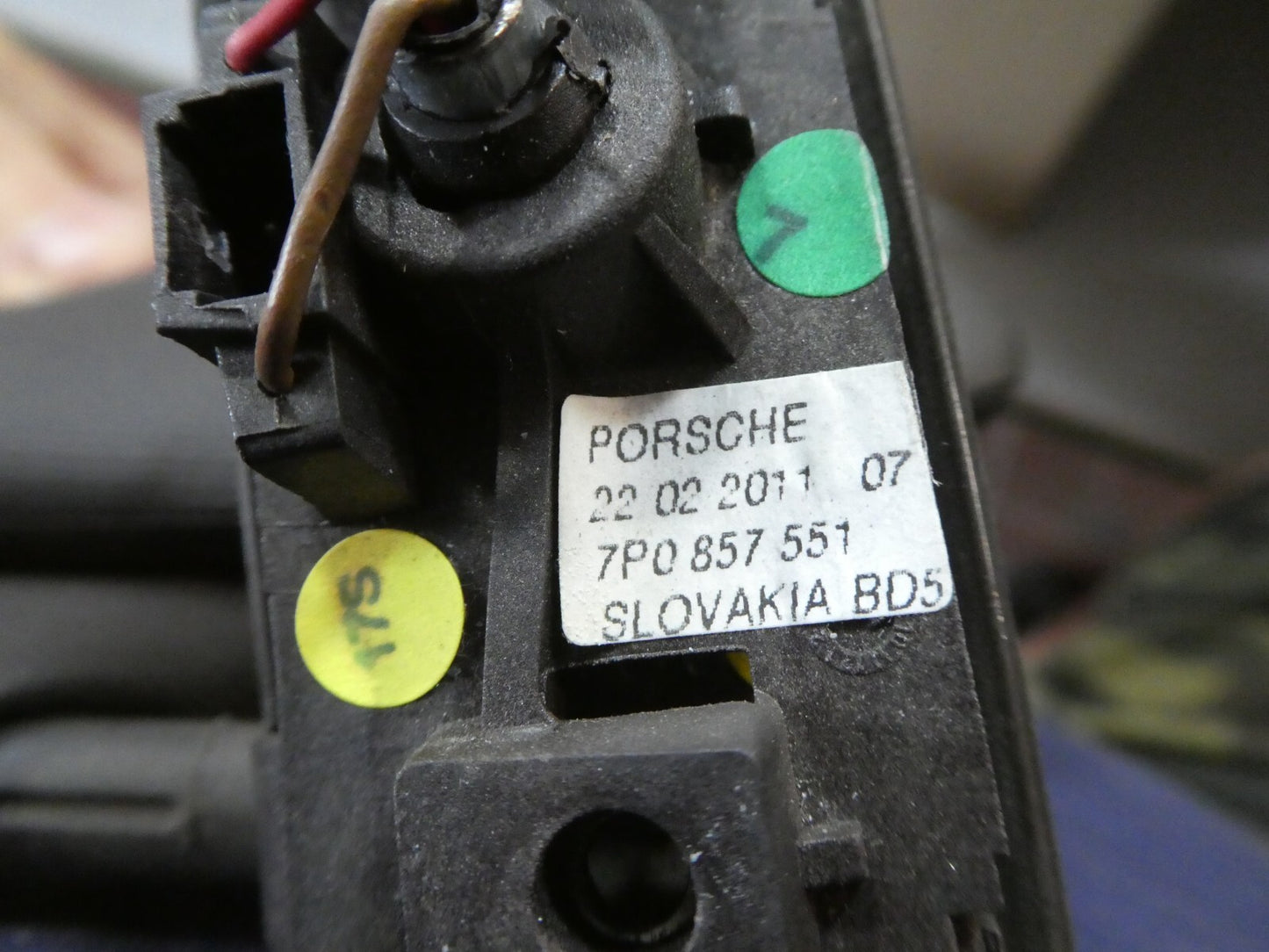 Porsche Cayenne 958 92A Sonnenschutz Links 7P0857551 braun ORIGINAL gebraucht - Sonnenblende