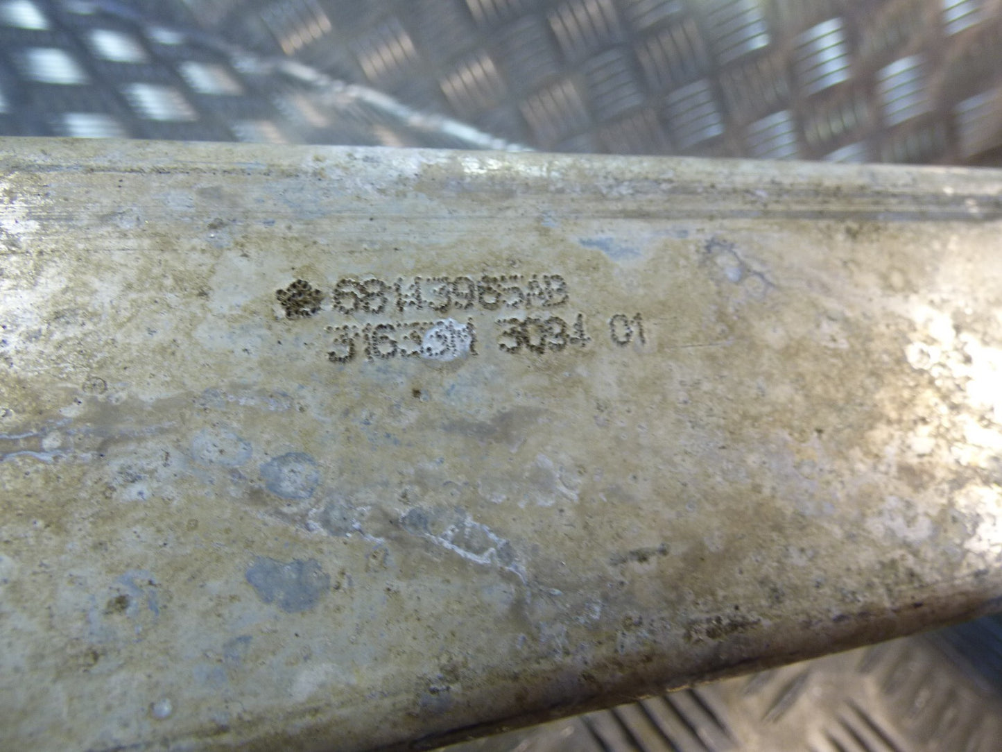 Jeep Cherokee KL Pralldämpfer stoßstange vorne links ORIGINAL gebraucht - 68143965AB