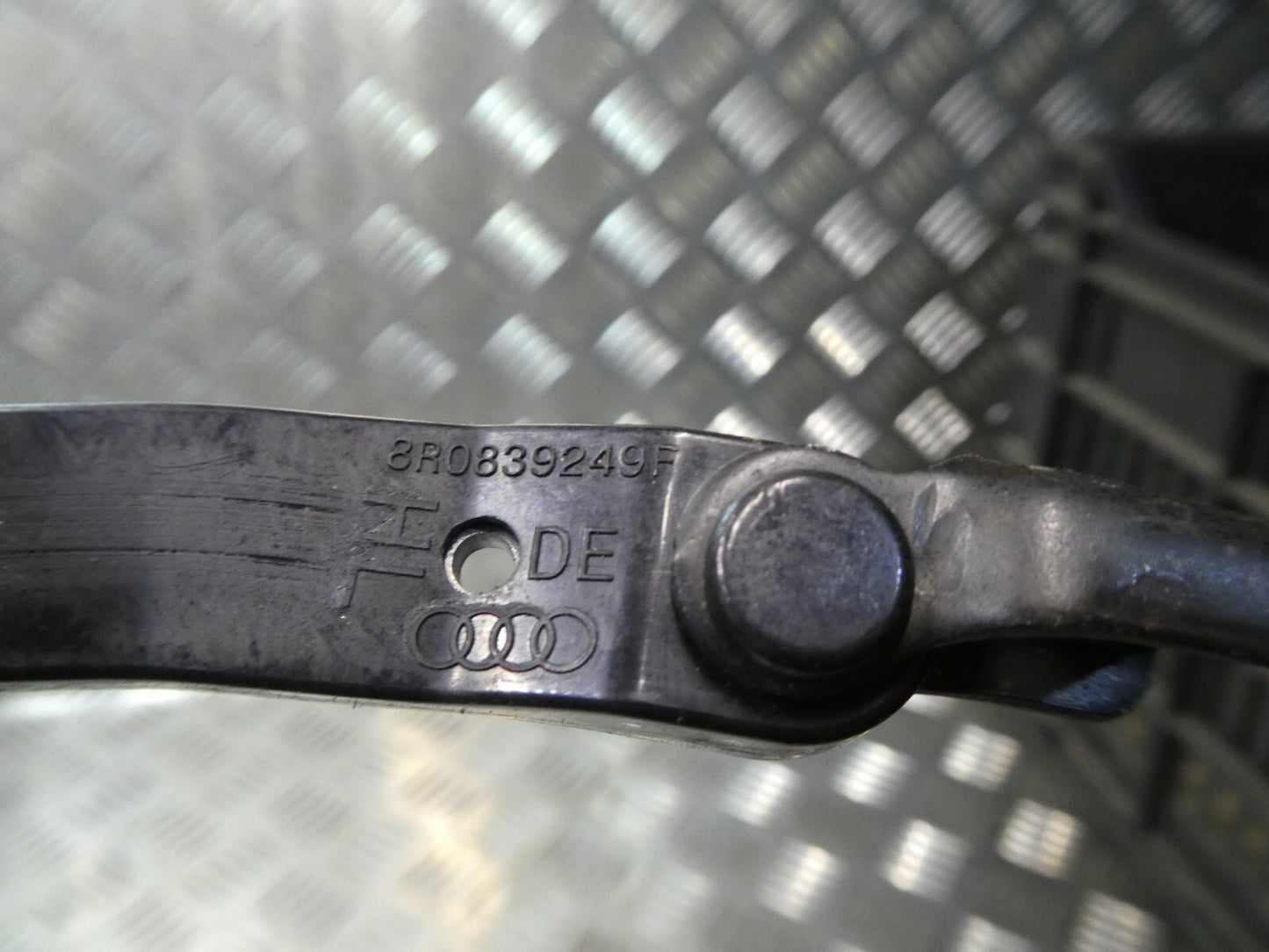 Porsche Macan 95B Türfeststeller Türfangbremse Hinten Links ORIGINAL gebraucht - 8R0839249F