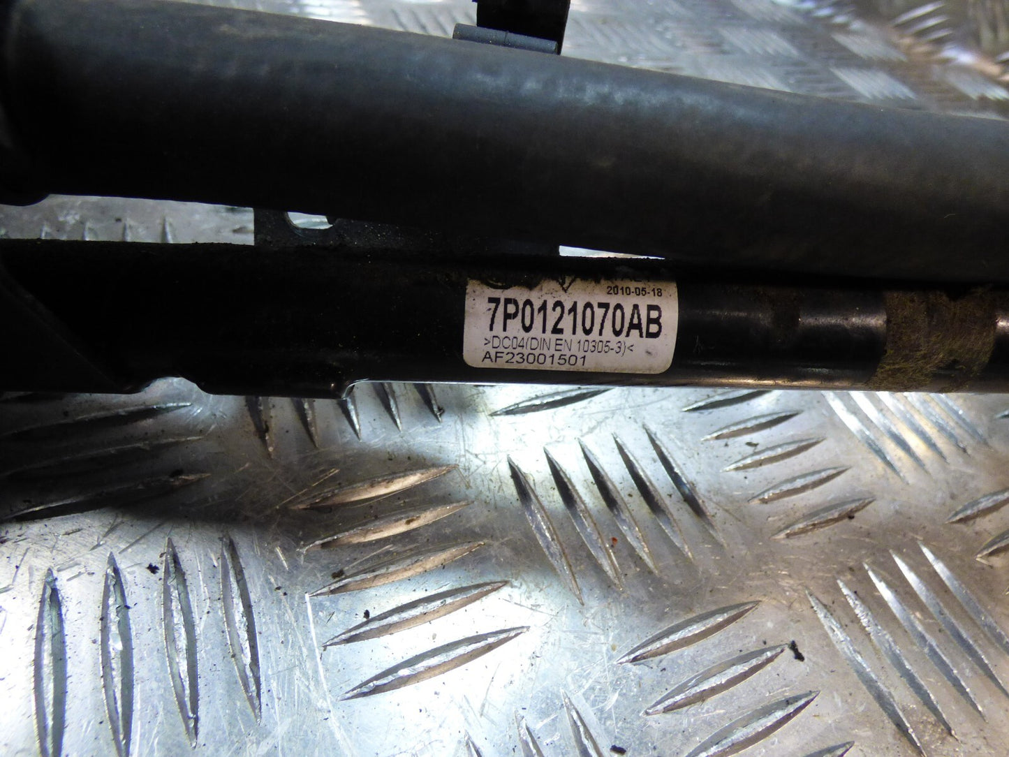 Porsche Cayenne 92A Hybrid Kühlwasserschläuche Satz ORIGINAL gebraucht - 7P0121070AB