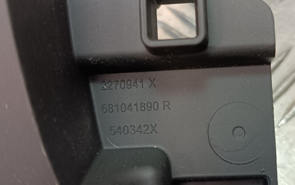 Renault Zoe 2022 Original Frontblende Mittel Verkelidung 681041890 R gebraucht - 681041890R
