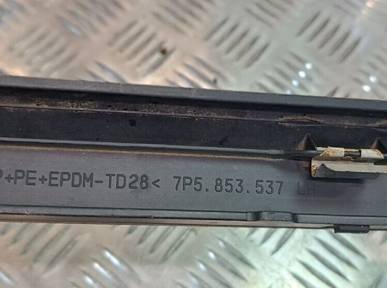 Porsche Cayenne S 92A Linke Abdeckung 7P5853537 LH ORIGINAL gebraucht - Seitenschwellerverkleidung