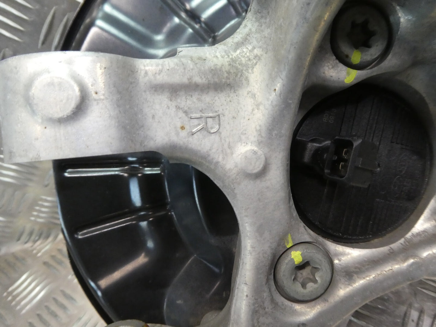 Hyundai Kona EV 2022 RECHTS HINTEN 52706DD000 ORIGINAL gebraucht - ACHSSCHENKEL