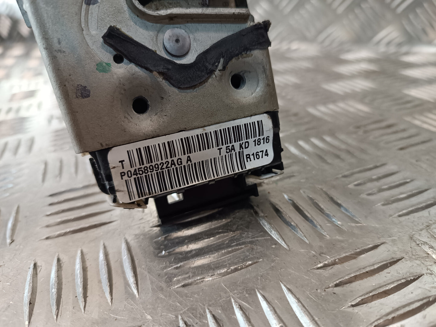Jeep Grand Cherokee WK2 Türschloss Türschloß Hinten rechts ORIGINAL gebraucht - P04589922AG